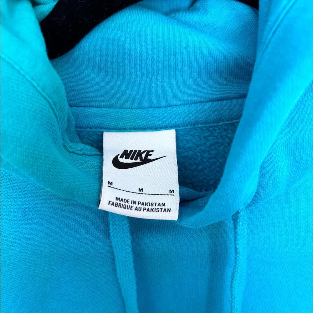 Nike Turquoise Hoodie Sweatshirt – Size Medium